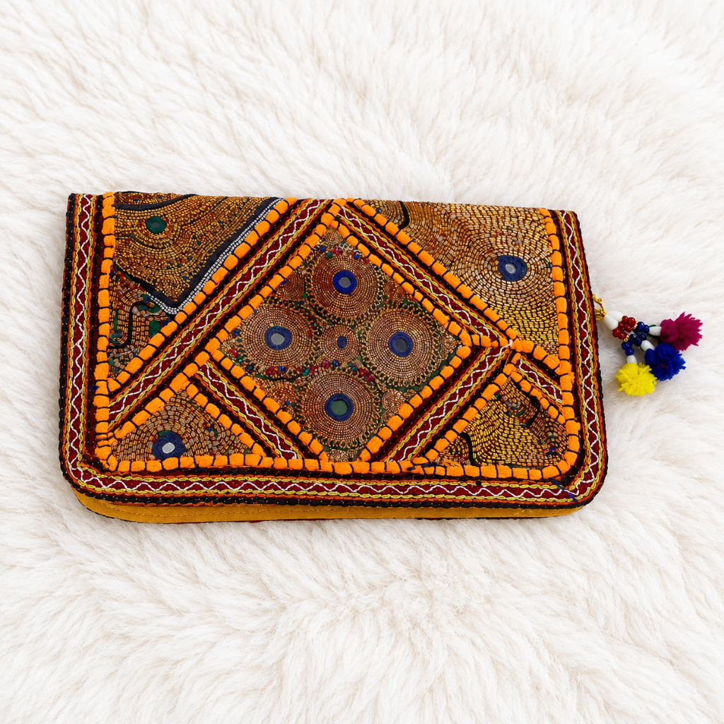Embellished Zari Purse for Caual, Party